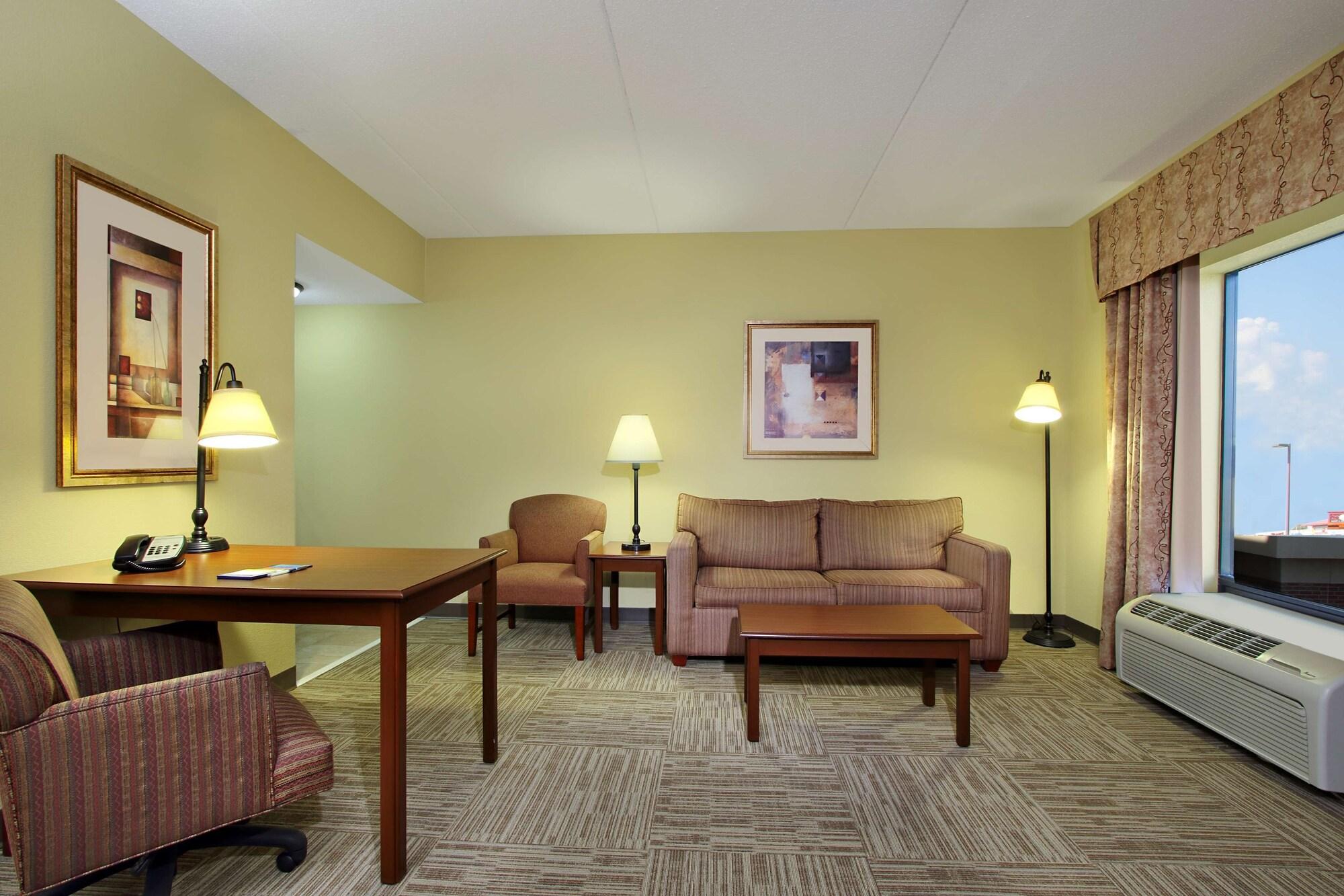 Hampton Inn & Suites Madisonville Exterior photo